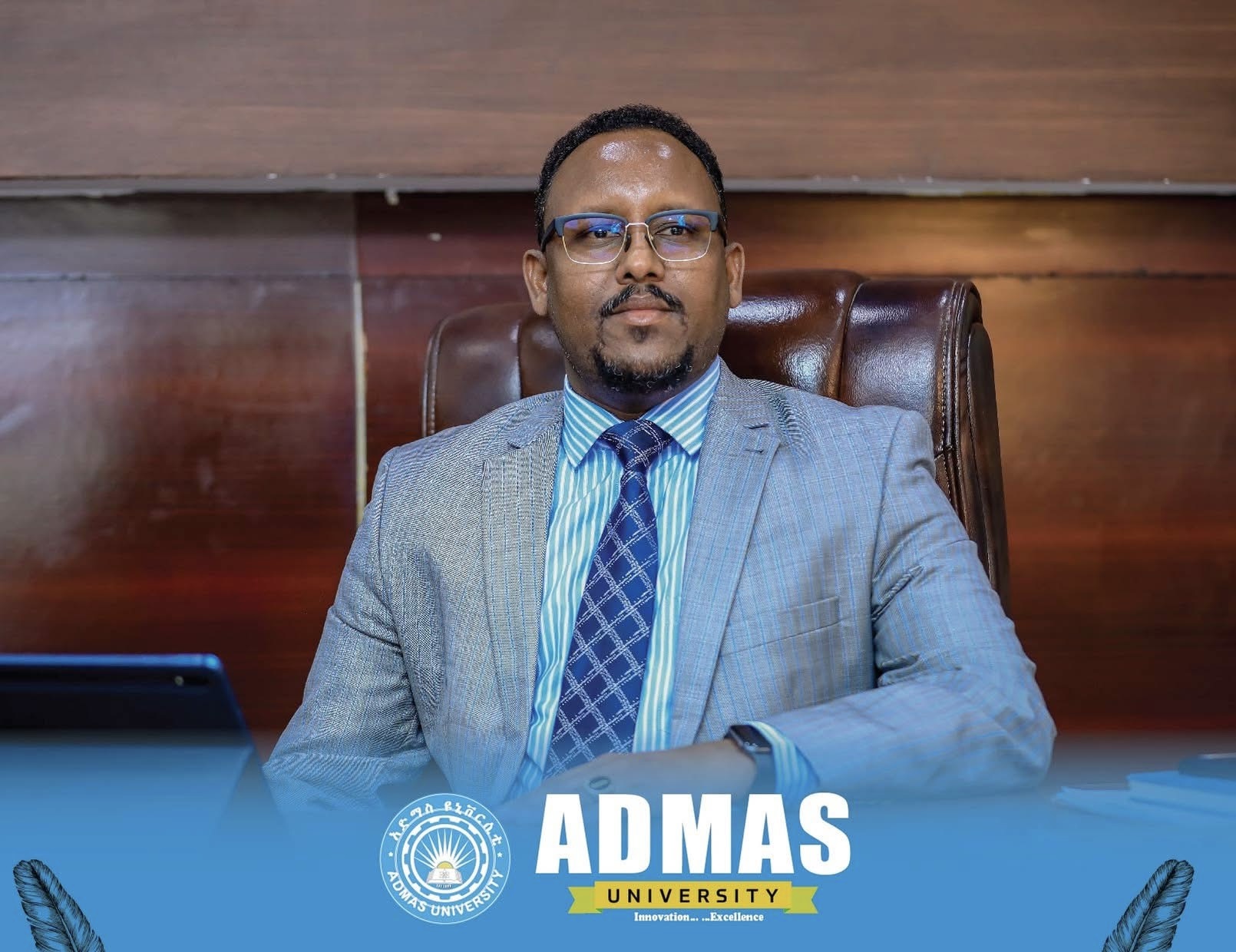 Gudoomiyaha Jaamacadda Admas Univesity Oo Hambalyada iyo bogaadin diirran u diray dhammaan ardayda sanadkan.
