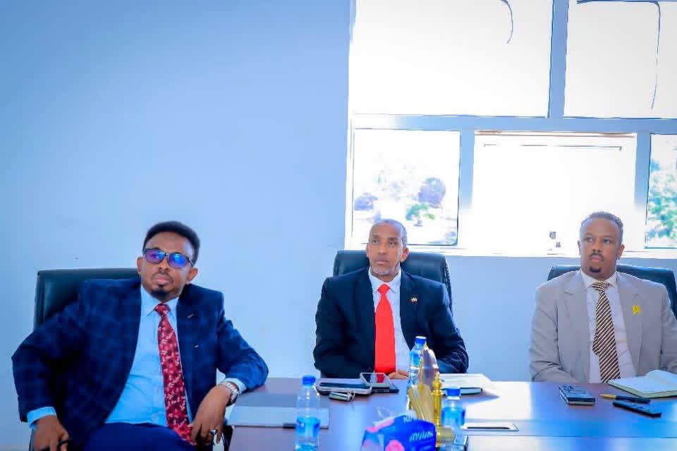S𝐨𝐦𝐚𝐥𝐢𝐥𝐚𝐧𝐝 𝐅𝐢𝐧𝐚𝐧𝐜𝐞 𝐌𝐢𝐧𝐢𝐬𝐭𝐞𝐫 𝐁𝐫𝐢𝐞𝐟𝐬 𝐏𝐚𝐫𝐥𝐢𝐚𝐦𝐞𝐧𝐭𝐚𝐫𝐲 𝐂𝐨𝐦𝐦𝐢𝐭𝐭𝐞𝐞 𝐨𝐧 𝟐𝟎𝟐𝟕 𝐍𝐚𝐭𝐢𝐨𝐧𝐚𝐥 𝐁𝐮𝐝𝐠𝐞𝐭 𝐏𝐫𝐞𝐩𝐚𝐫𝐚𝐭𝐢𝐨𝐧𝐬
